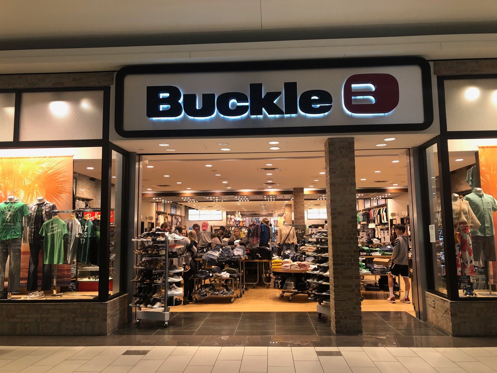 Buckle