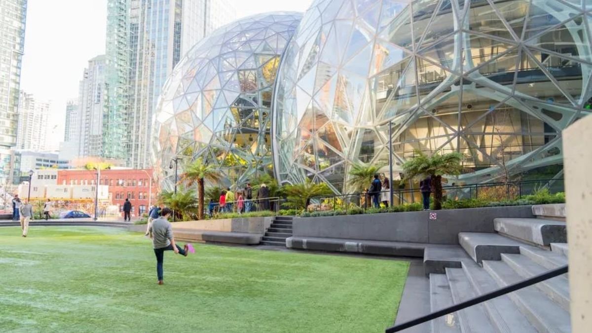 Amazon Employees Required To Return To The Office Amidst Mixed Emotions