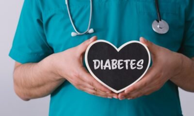 A new study by Wake Forest University School of Medicine has reported a saddening finding that has been already impacting the health of a huge number of young people in the United States. According to the study, the prevalence of both Type 1 and Type 2 diabetes is on the rise in children and young people. The study also found that diabetes occurs more often in non-Hispanic Black, and Hispanic children and young people. Wake Forest University School carried out this study as a part of the SEARCH for Diabetes in Youth. SEARCH program for diabetes is the largest surveillance effort on diabetes among youth under the age of 20 conducted in the United States. Between 2002 to 2018, the study reveals that more than 5,200 children were diagnosed with type 2 diabetes. Additionally, researchers discovered more than 18,000 kids falling in the age group of 10 to 19 suffering from Type 1 diabetes in five locations in the United States alone. For every 100,000 persons in 2017–18, there were 22.2 new instances of Type 1 diabetes, compared to 17.9 new cases of Type 2 diabetes. The cases of Type 1 diabetes have seen a growth of 2% per year. On the other hand, Type 2 diabetes cases have grown by 5.3% year-on-year. The study pointed out that there are higher rates of Type 1 and Type 2 diabetes in racial and ethnic groups than non-Hispanic White children. Children of Hispanic, Non-Hispanic Black and Asian or Pacific Islander descent saw the biggest annual growth for both Type 1 diabetes and Type 2 diabetes cases. Also Read: New Study Highlights Urgency Of Protecting Children From COVID-19 The study also found that Type 1 diabetes diagnosis increased in children aging 10, whereas Type 2 diabetes diagnosis peaked among children of age 16. The study indicated that whereas Type 2 diabetes typically peaks in August, Type 1 diabetes was observed to develop in the winter and peak in January. The researchers have criticized the increase in regular health examinations and sports physicals that occur at the beginning of each academic school year. The findings from this study will incredibly help in steering the direction of preventative measures, one of the researchers said. "Now that we have a better understanding of the situation, our next stage of research will be studying the underlying pathophysiology of diabetes spreading among the young people of the United States," the researcher said further. The study focuses on the need for constant evaluation of increasing rates of diabetes in young people and the need for focused prevention measures to bring down the growth rates of diabetes.