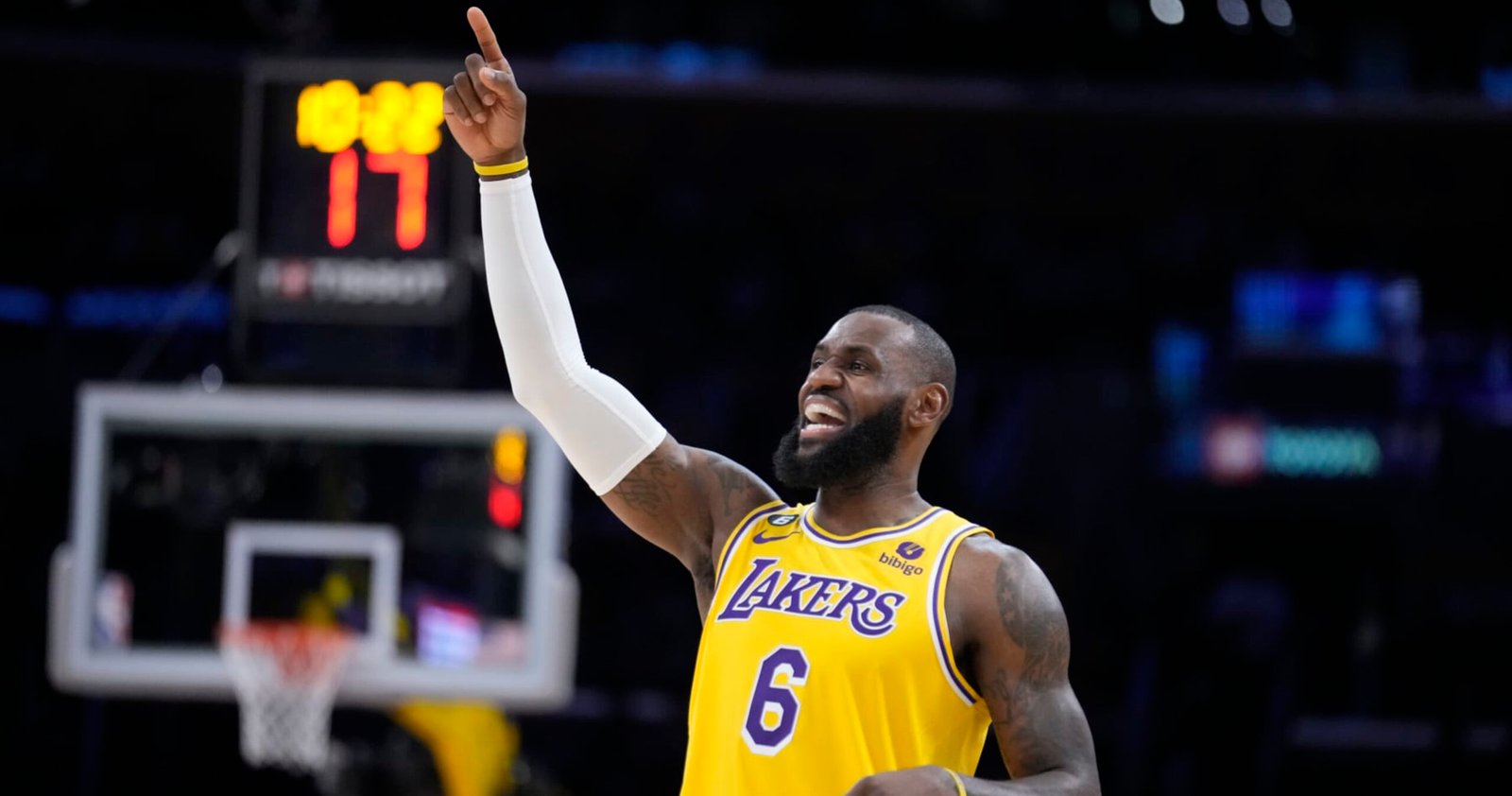 LeBron James Excites Lakers Twitter as Dauntless OT Assemble vs. T-Wolves Clinches No. 7 Seed