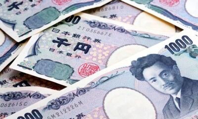 USD/JPY breaks beneath 134.00 as Wall Road extends losses