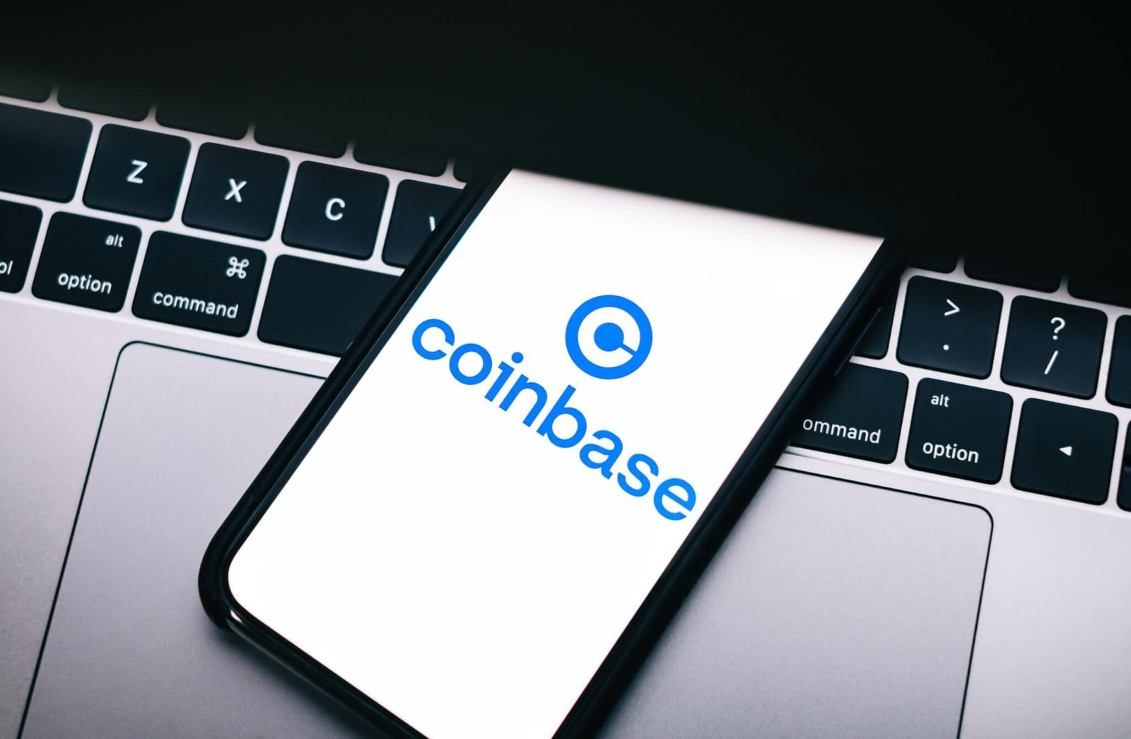 Coinbase inventory jumps 15% on solid Q1 outcomes: sell into the energy?