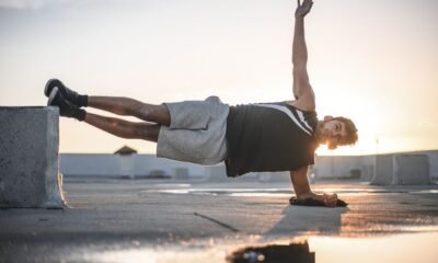 Switch Up Your Uninteresting Plank With These 10 Ab-Bracing Variations