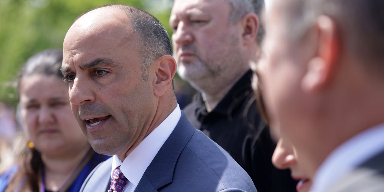 : ‘It’s a exquisite easy repair’: A bipartisan invoice desires to double capital-features exclusion for house sellers