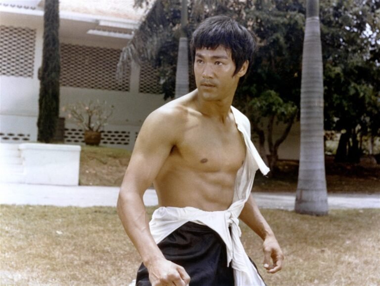 Bruce Lee’s Insane Bodybuilding Affirm From the 1960’s Has the Web ...