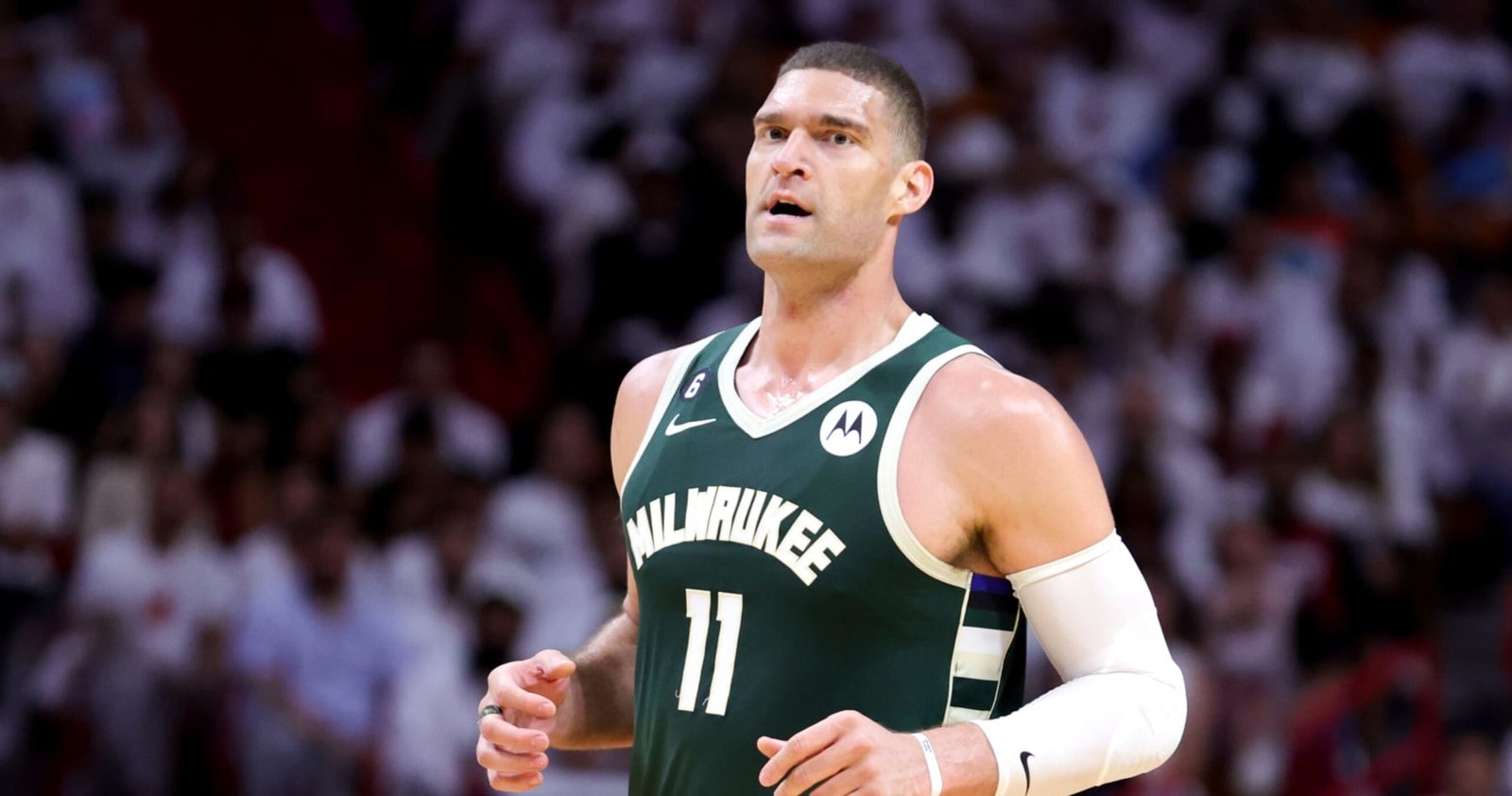 Lakers Rumors: Brook Lopez Contract Interests LAL in 2023 NBA Free Company on MLE