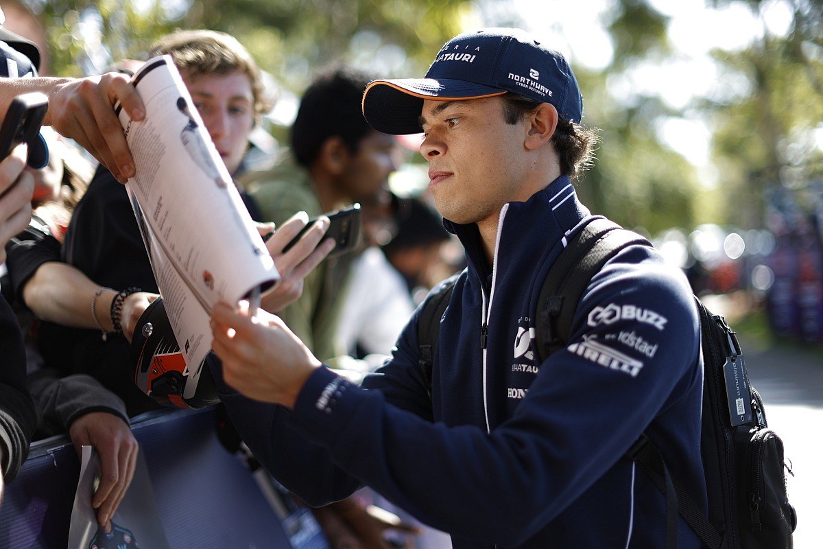 Ricciardo: De Vries can “rep help up” after shedding AlphaTauri F1 power