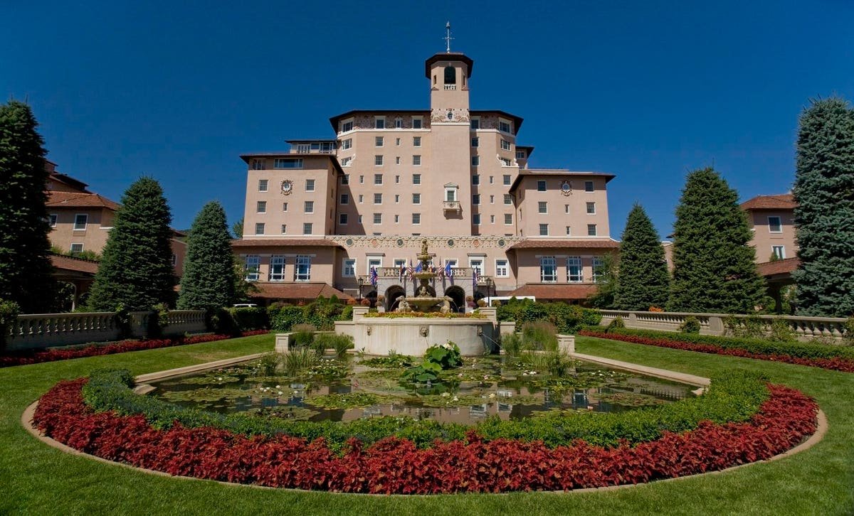 Iconic Broadmoor Resurrects Its Accepted Traditions