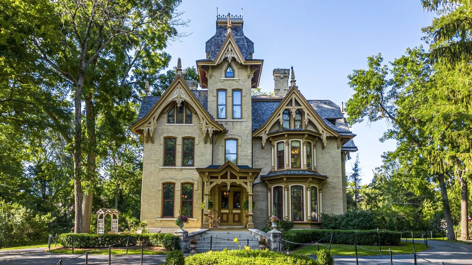 Historical previous-Loving Buyer Is Smitten With Wisconsin’s $1.5M Jenkins Austin Day Mansion