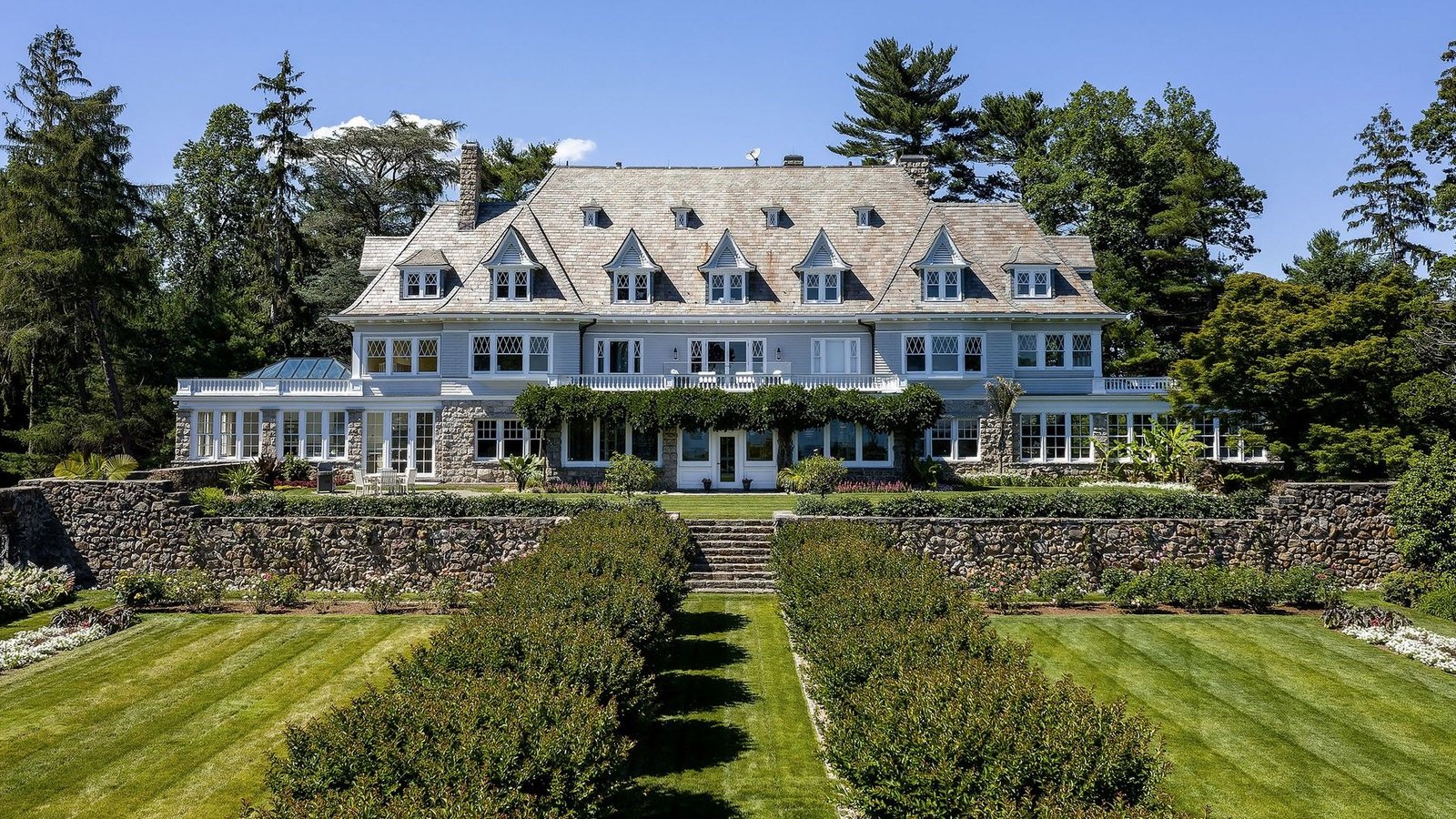 $138.8M Waterfront Property Is Topped Connecticut’s Priciest Dwelling Ever Equipped