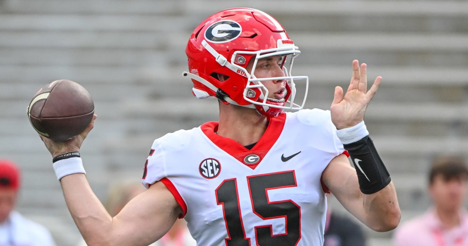 Carson Beck Named Georgia Starting up QB by Kirby Tidy to Change Stetson Bennett