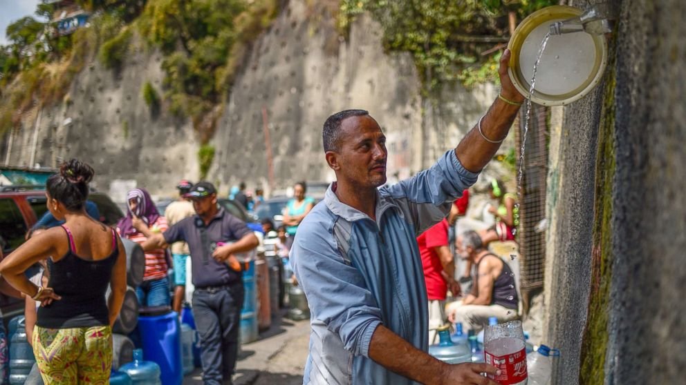 venezuela-water-crisis-02-jef-190314_hpMain_16x9_992